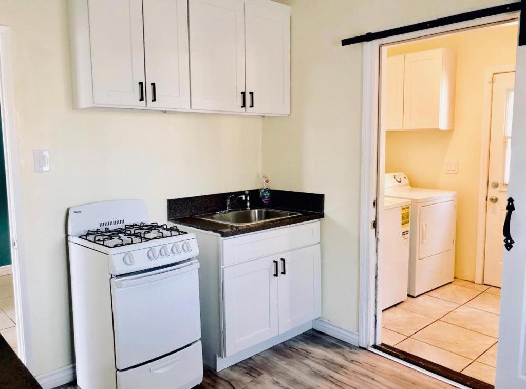 Lax Guest House Inglewood Ngoại thất bức ảnh